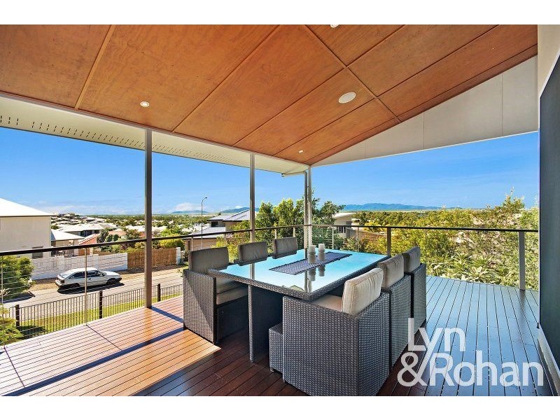 15 Kosciusko Way, Mount Louisa QLD 4814