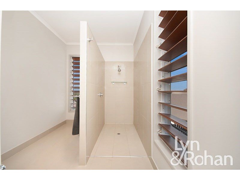 15 Kosciusko Way, Mount Louisa QLD 4814