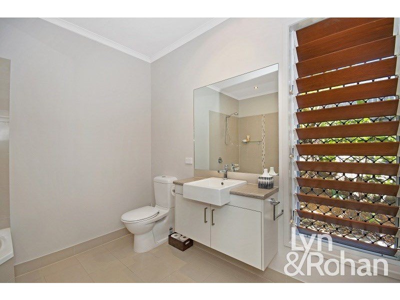 15 Kosciusko Way, Mount Louisa QLD 4814