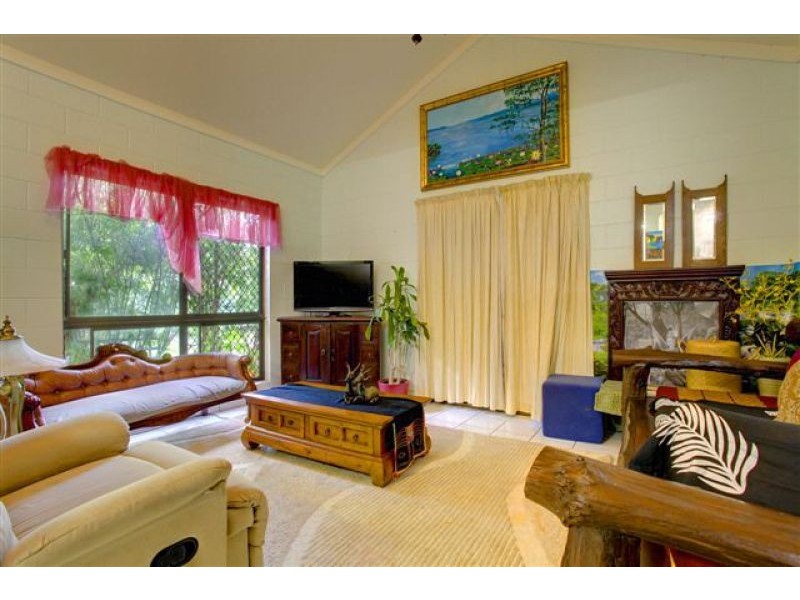 17 Joanne Street, Deeragun QLD 4818