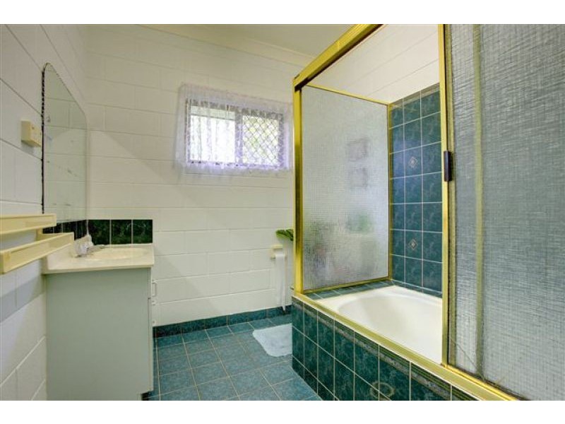 17 Joanne Street, Deeragun QLD 4818