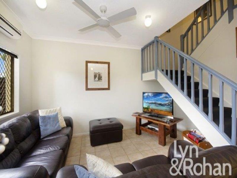 2/11 China St, Mundingburra QLD 4812