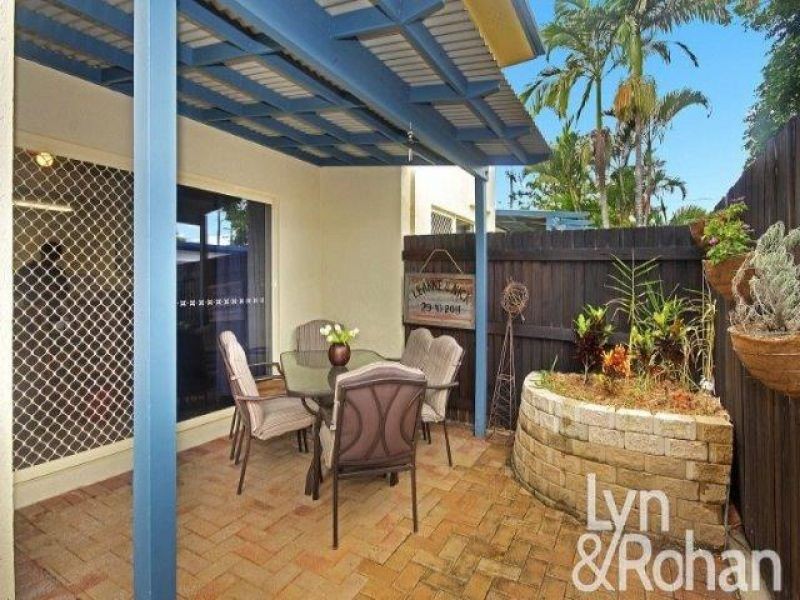 2/11 China St, Mundingburra QLD 4812