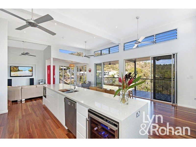 16 Chandon Place, Castle Hill QLD 4810