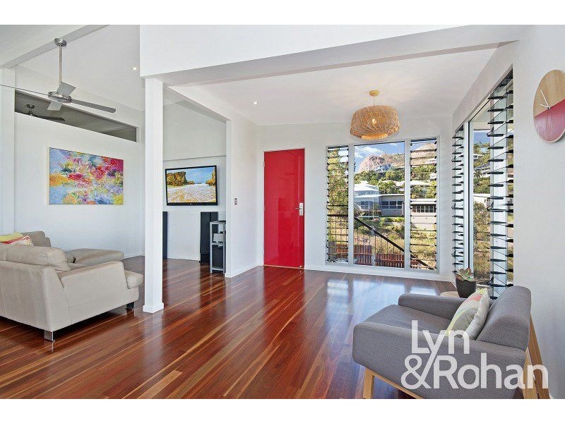 16 Chandon Place, Castle Hill QLD 4810