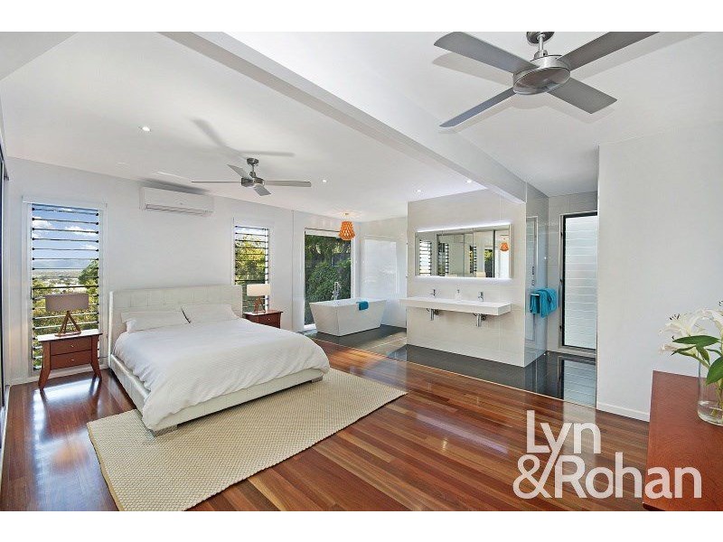 16 Chandon Place, Castle Hill QLD 4810