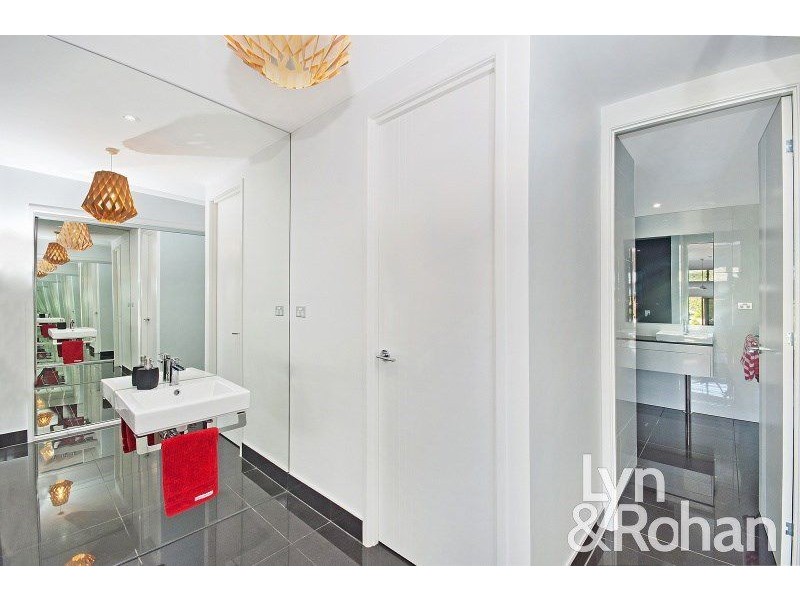 16 Chandon Place, Castle Hill QLD 4810