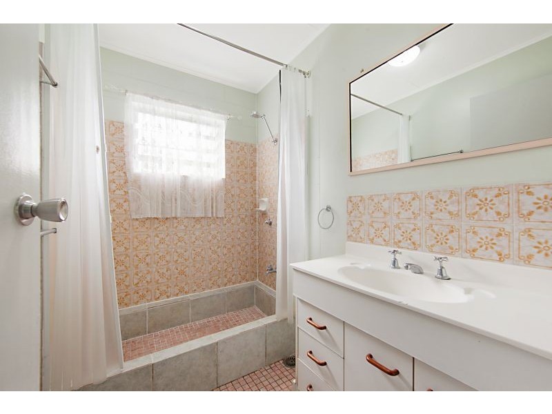 12 Adams Street, Heatley QLD 4814