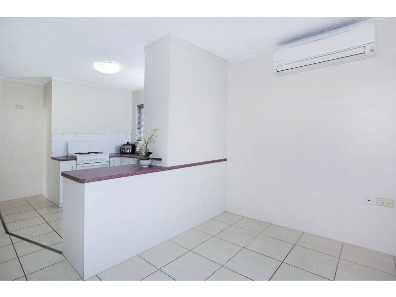 1/42 Clayton Street, Hermit Park QLD 4812