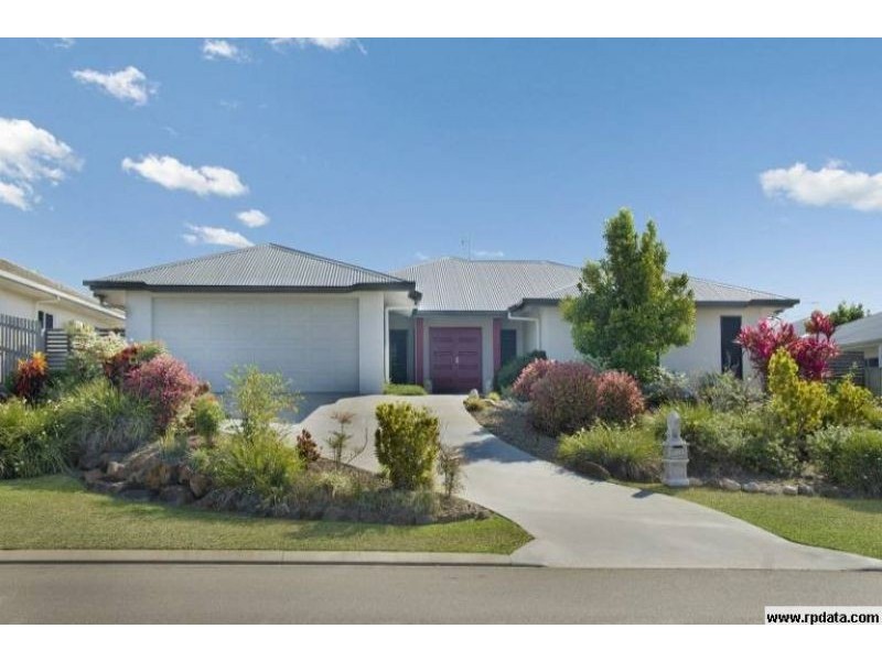 14 Shutehaven Cct, Bushland Beach QLD 4818