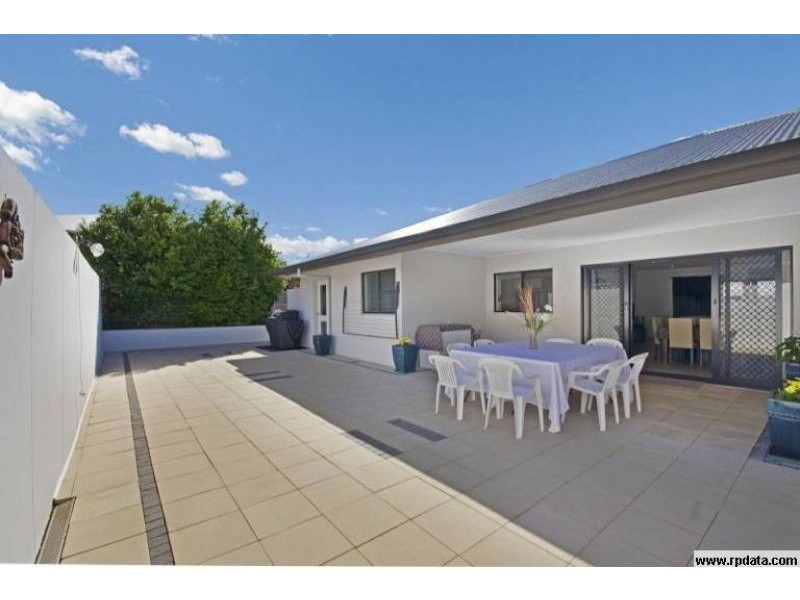 14 Shutehaven Cct, Bushland Beach QLD 4818