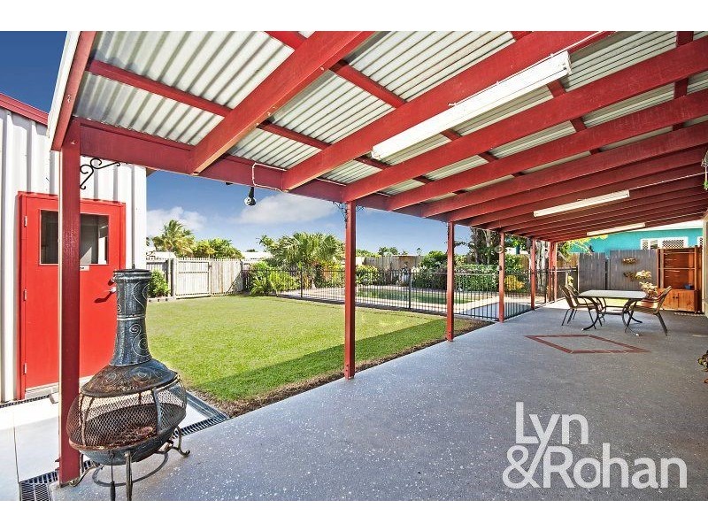 9 Avon Avenue, Kirwan QLD 4817