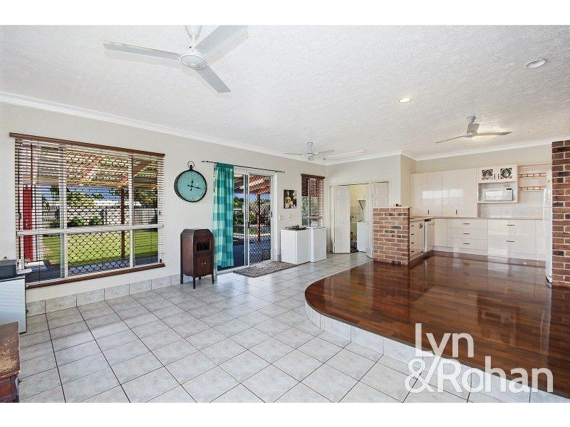 9 Avon Avenue, Kirwan QLD 4817