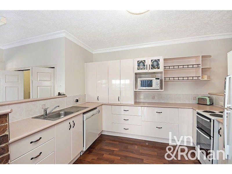 9 Avon Avenue, Kirwan QLD 4817