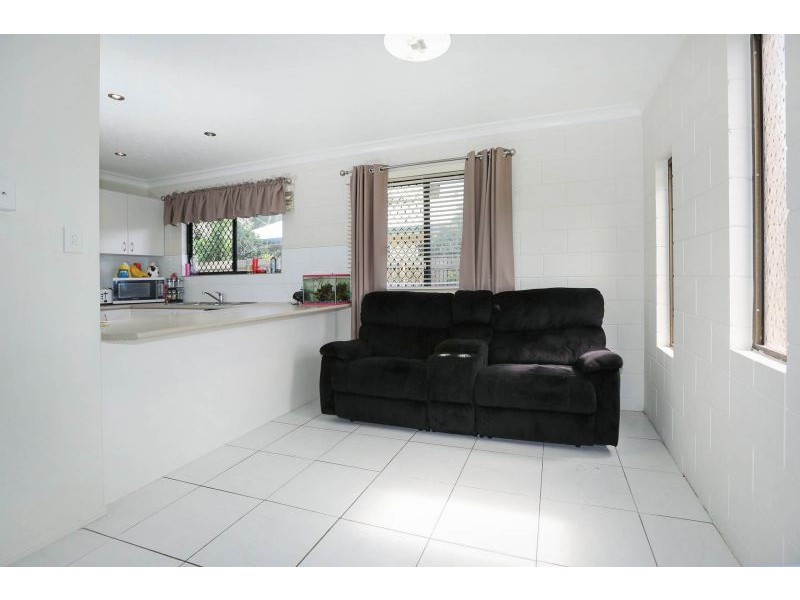 6 Canterbury Road, Kirwan QLD 4817