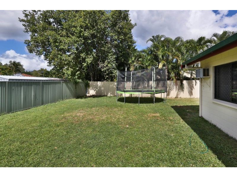 6 Canterbury Road, Kirwan QLD 4817