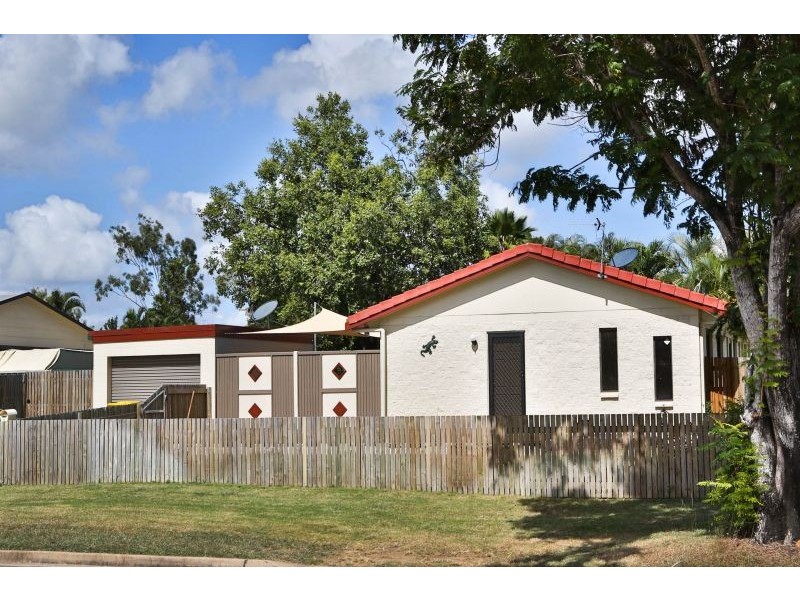 6 Canterbury Road, Kirwan QLD 4817