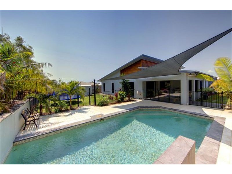 7 Mentmore Court, Bushland Beach QLD 4818