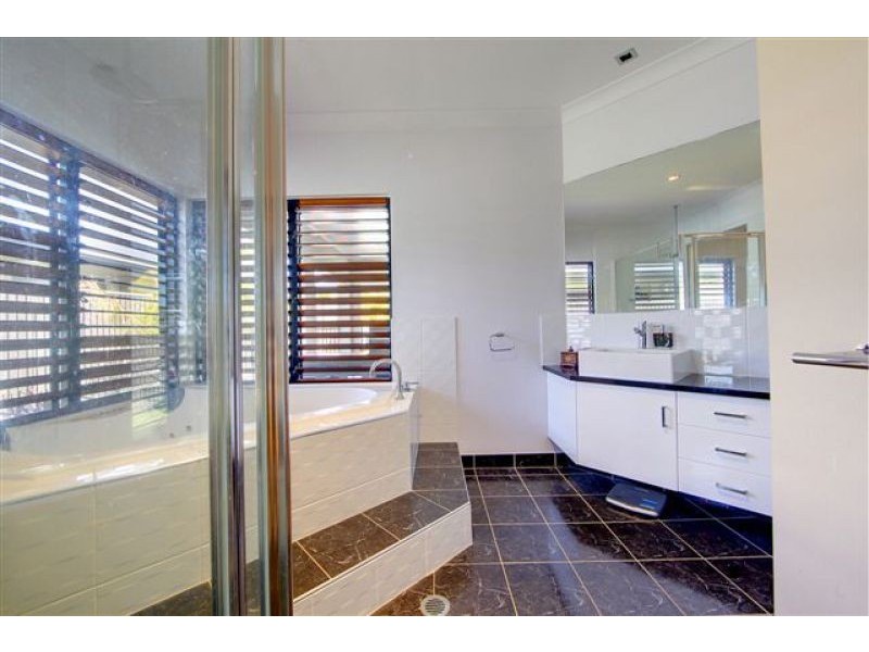 7 Mentmore Court, Bushland Beach QLD 4818