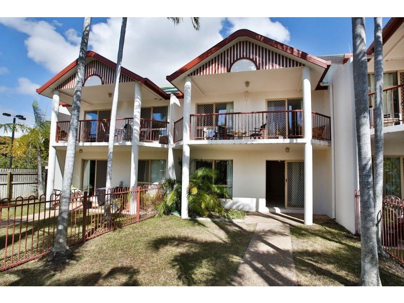 2/133-137 Ireland Street, Oonoonba QLD 4811