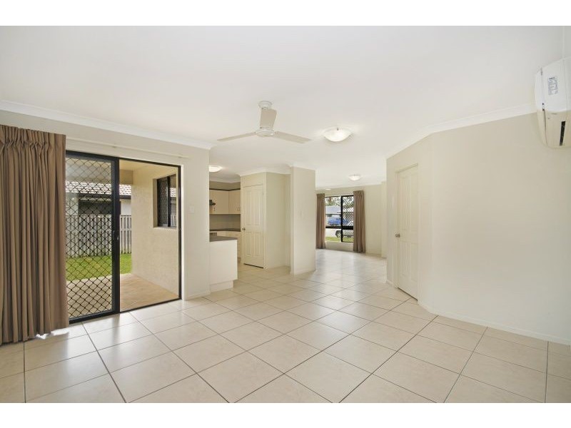 5 Coolaree Drive, Bushland Beach QLD 4818