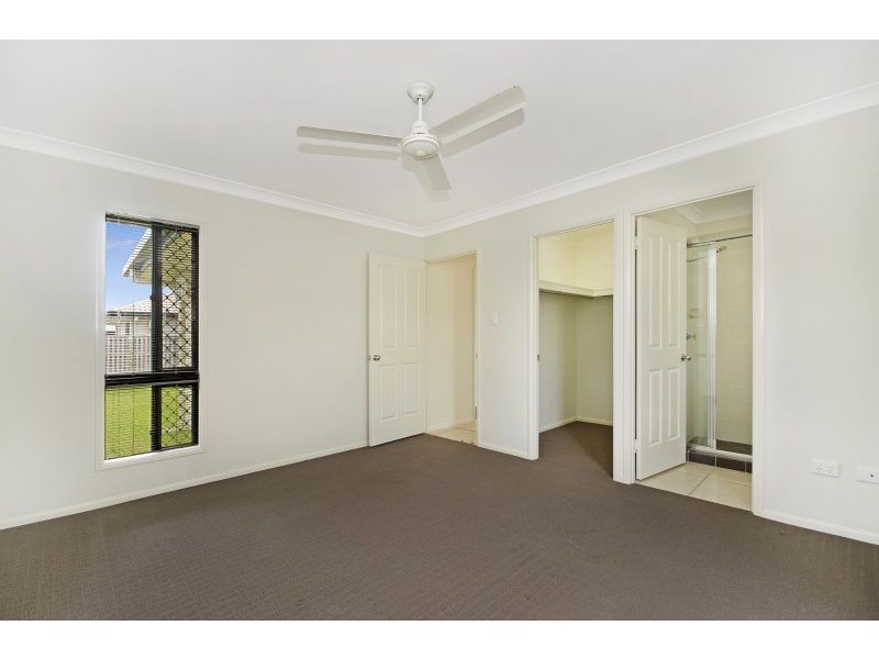 5 Coolaree Drive, Bushland Beach QLD 4818