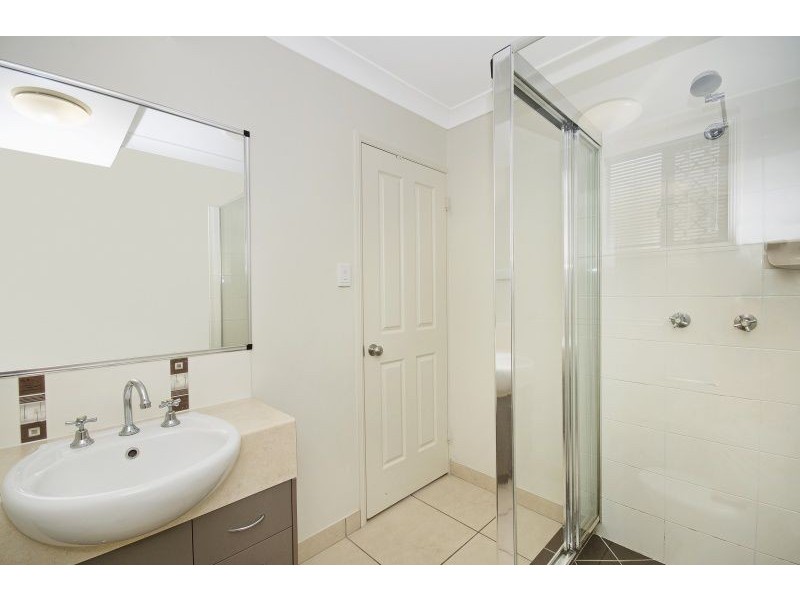 5 Coolaree Drive, Bushland Beach QLD 4818