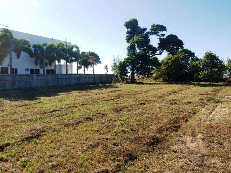 6 Waterview Drive, Bushland Beach QLD 4818