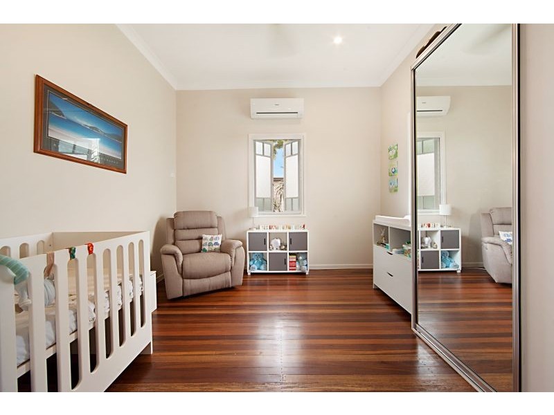 9 Estate Street, West End QLD 4810