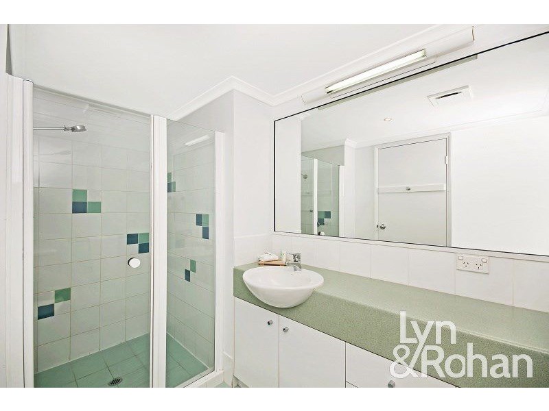 9/7 Mariners Drive, Townsville City QLD 4810