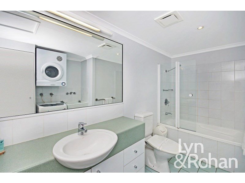 9/7 Mariners Drive, Townsville City QLD 4810