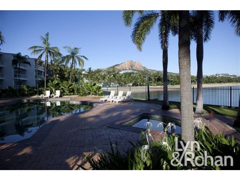 9/7 Mariners Drive, Townsville City QLD 4810