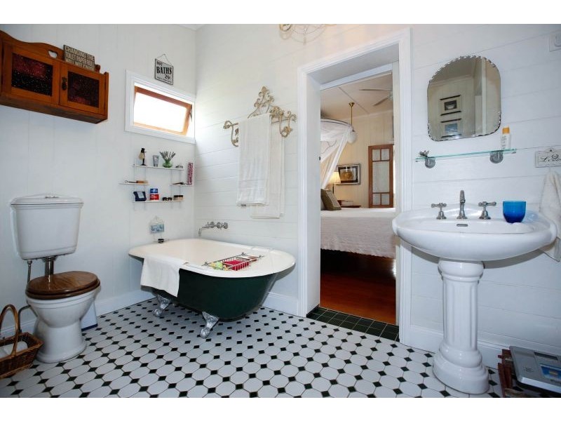 6 Burton Street, Mysterton QLD 4812