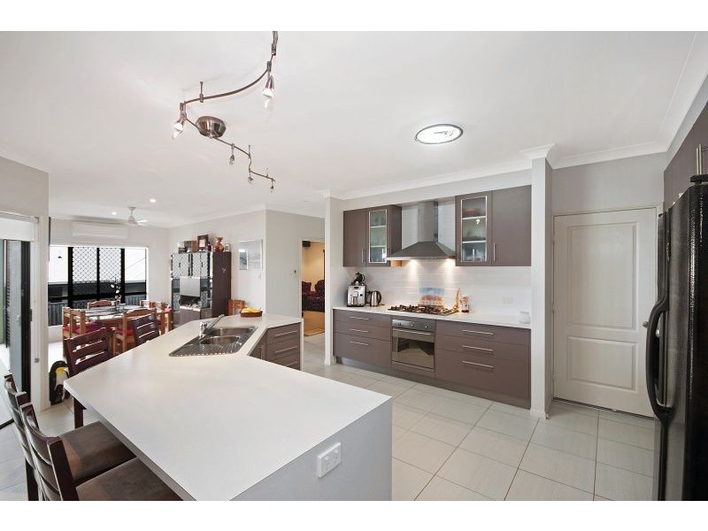 16 Helvellyn Street, Bushland Beach QLD 4818