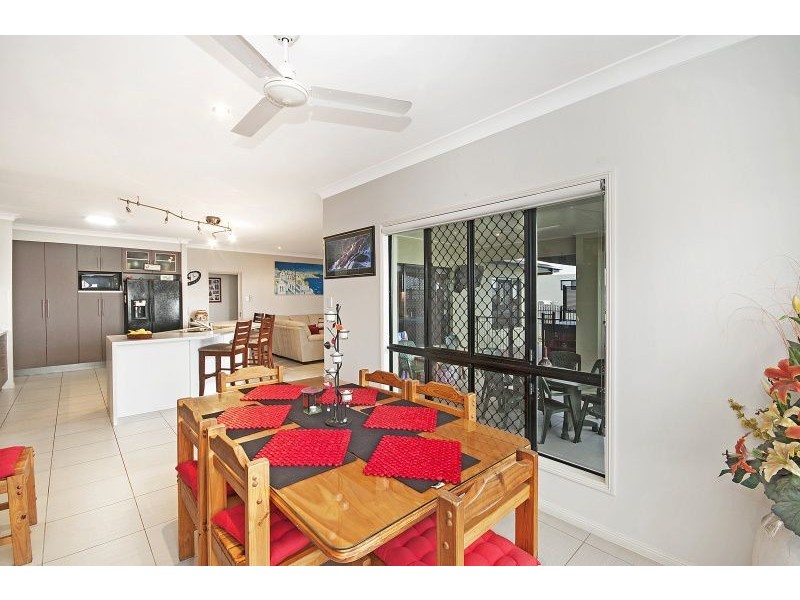 16 Helvellyn Street, Bushland Beach QLD 4818