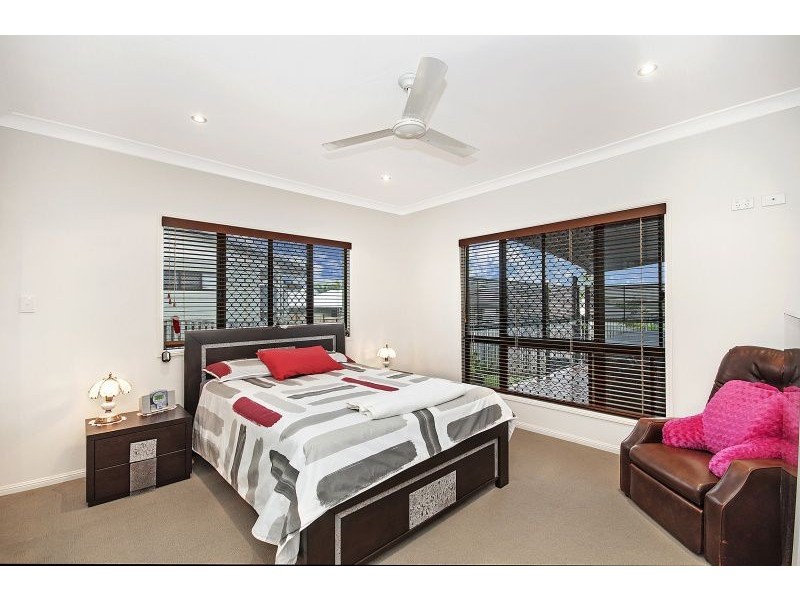 16 Helvellyn Street, Bushland Beach QLD 4818