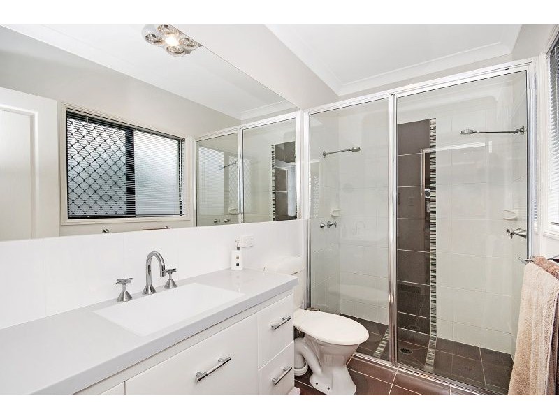 16 Helvellyn Street, Bushland Beach QLD 4818