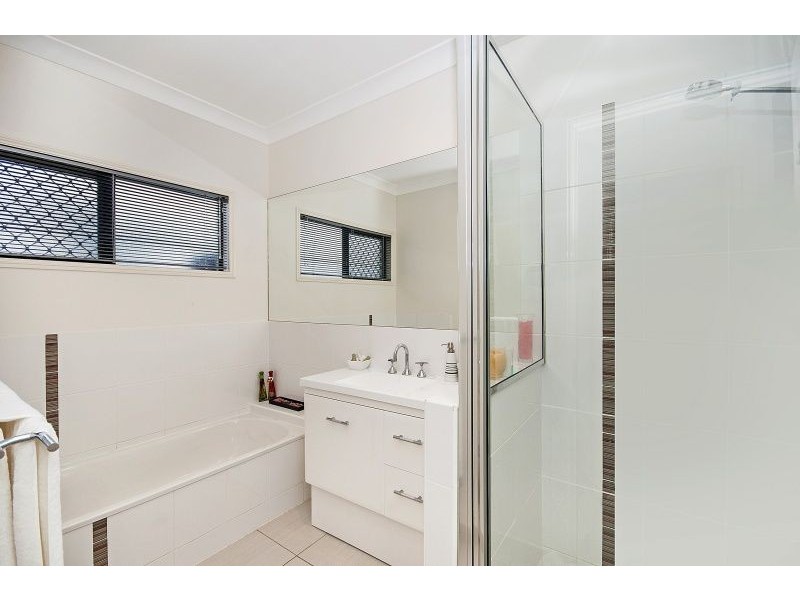 16 Helvellyn Street, Bushland Beach QLD 4818