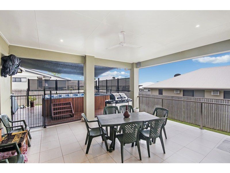 16 Helvellyn Street, Bushland Beach QLD 4818