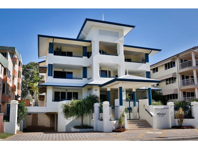 2/92 The Strand, North Ward QLD 4810