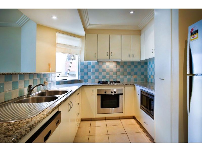 2/92 The Strand, North Ward QLD 4810