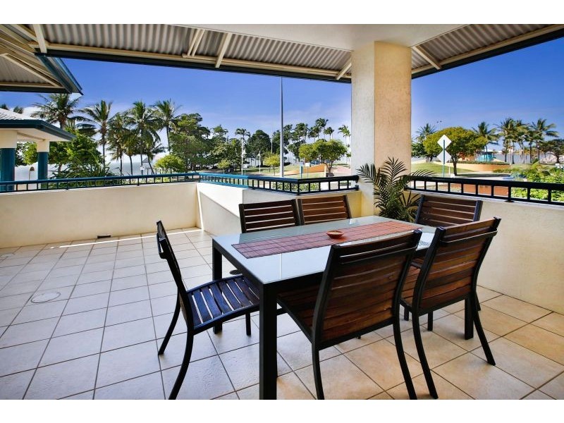 2/92 The Strand, North Ward QLD 4810