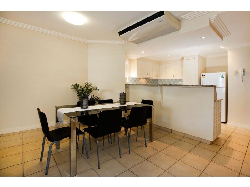 2/92 The Strand, North Ward QLD 4810