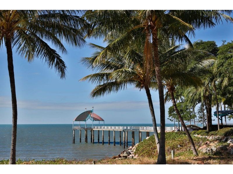 2/92 The Strand, North Ward QLD 4810