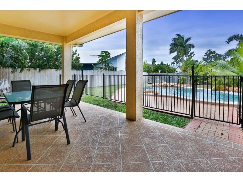 4 Oakmont Close, Kirwan QLD 4817