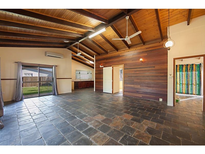 1 Larkspur Street, Annandale QLD 4814