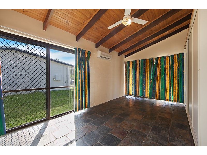 1 Larkspur Street, Annandale QLD 4814