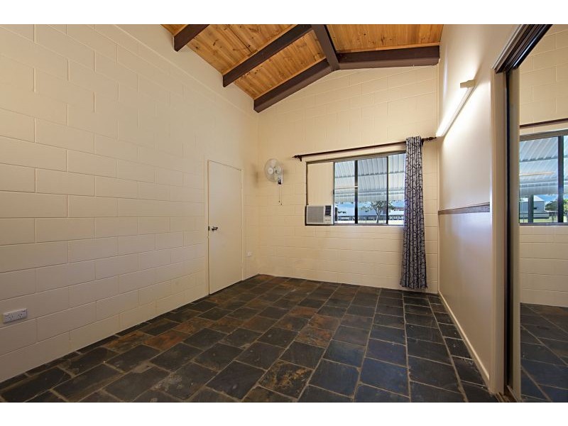 1 Larkspur Street, Annandale QLD 4814