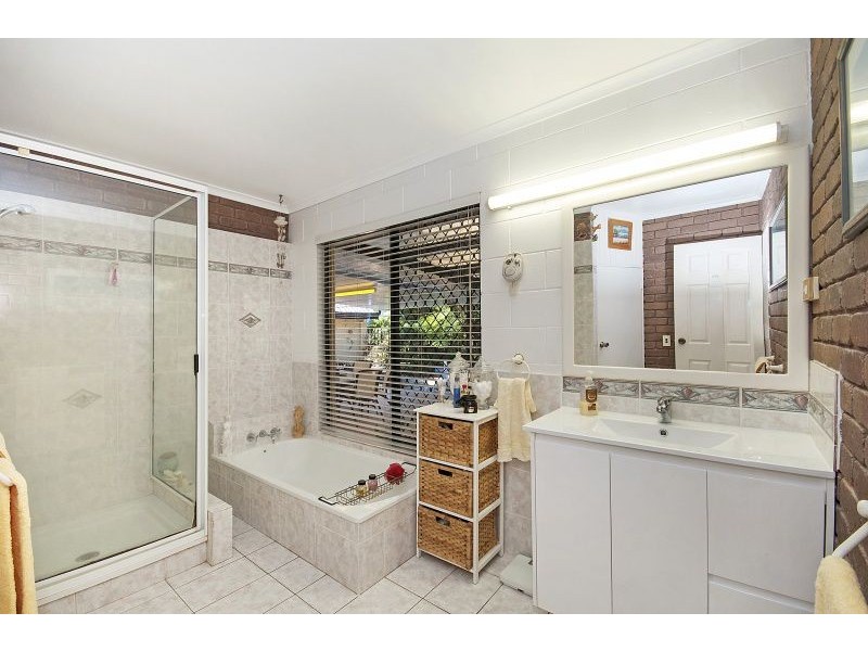 14 Sorrel Court, Bushland Beach QLD 4818