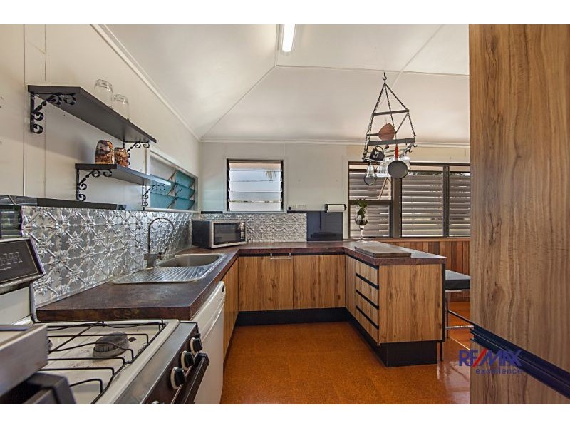 76 Carmody Street, Hermit Park QLD 4812